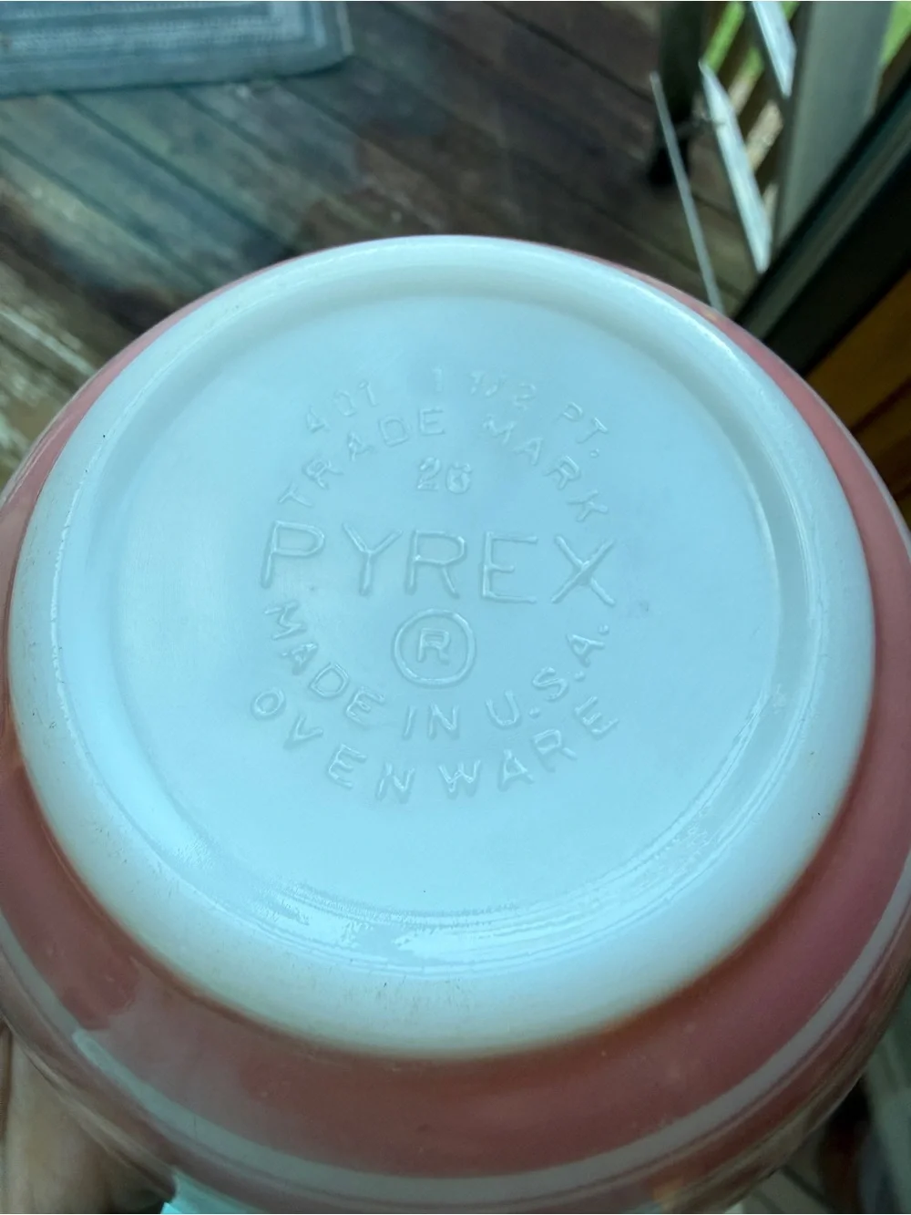 Pyrex 401 Pink Stripe Mixing Bowl